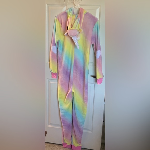 Laur diy rainbow unicorn onesie - Picture 2 of 4